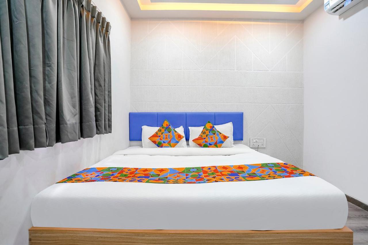 Fabhotel Vrundavan, Athwa Bhatha Экстерьер фото